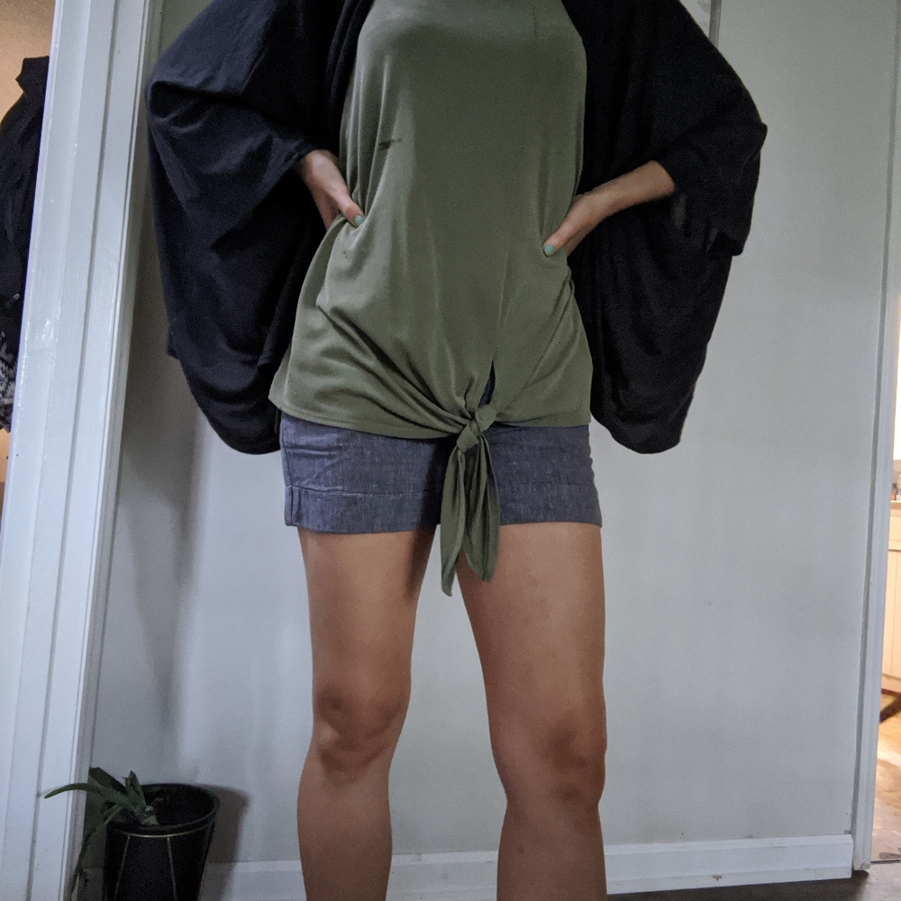 Shawl/sweater